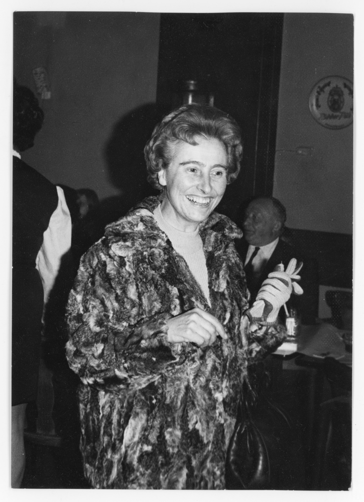 Please pierce your bones into mine