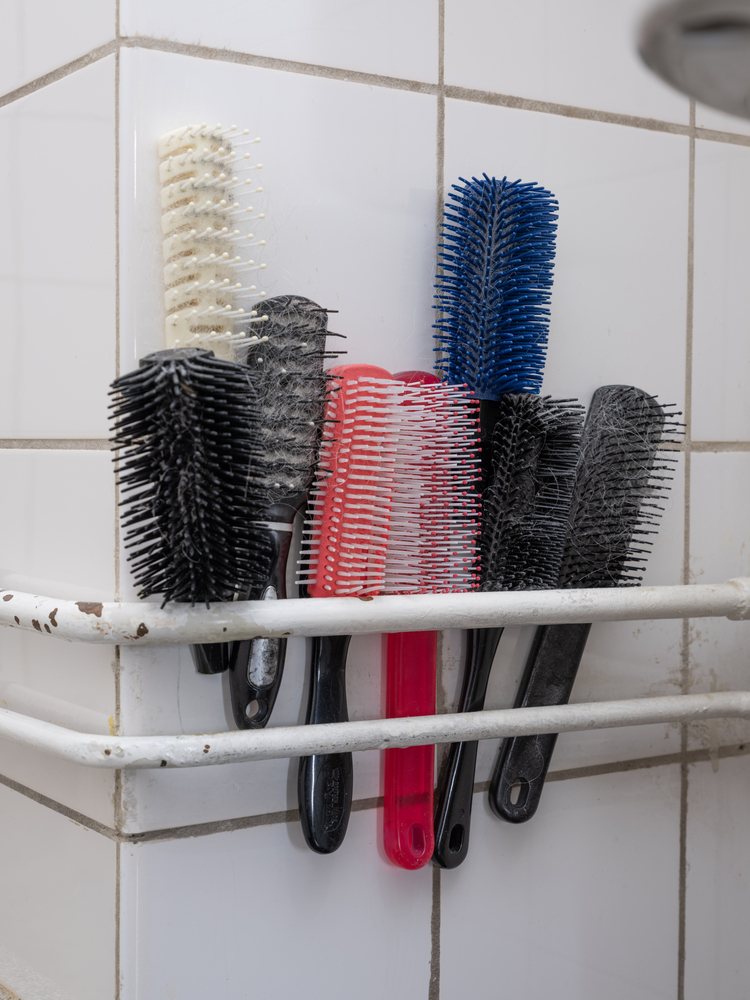 Please pierce your bones into mine