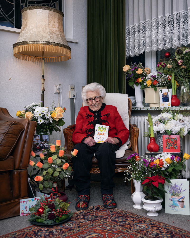 Please pierce your bones into mine