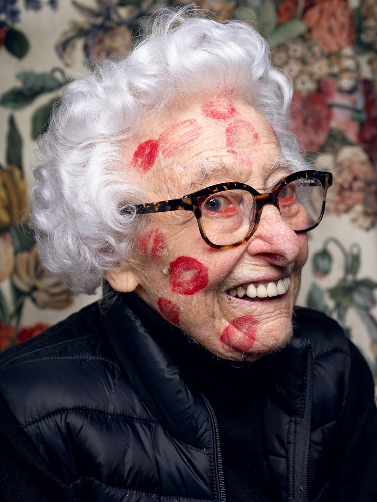 Please pierce your bones into mine