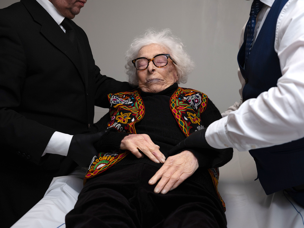 Please pierce your bones into mine